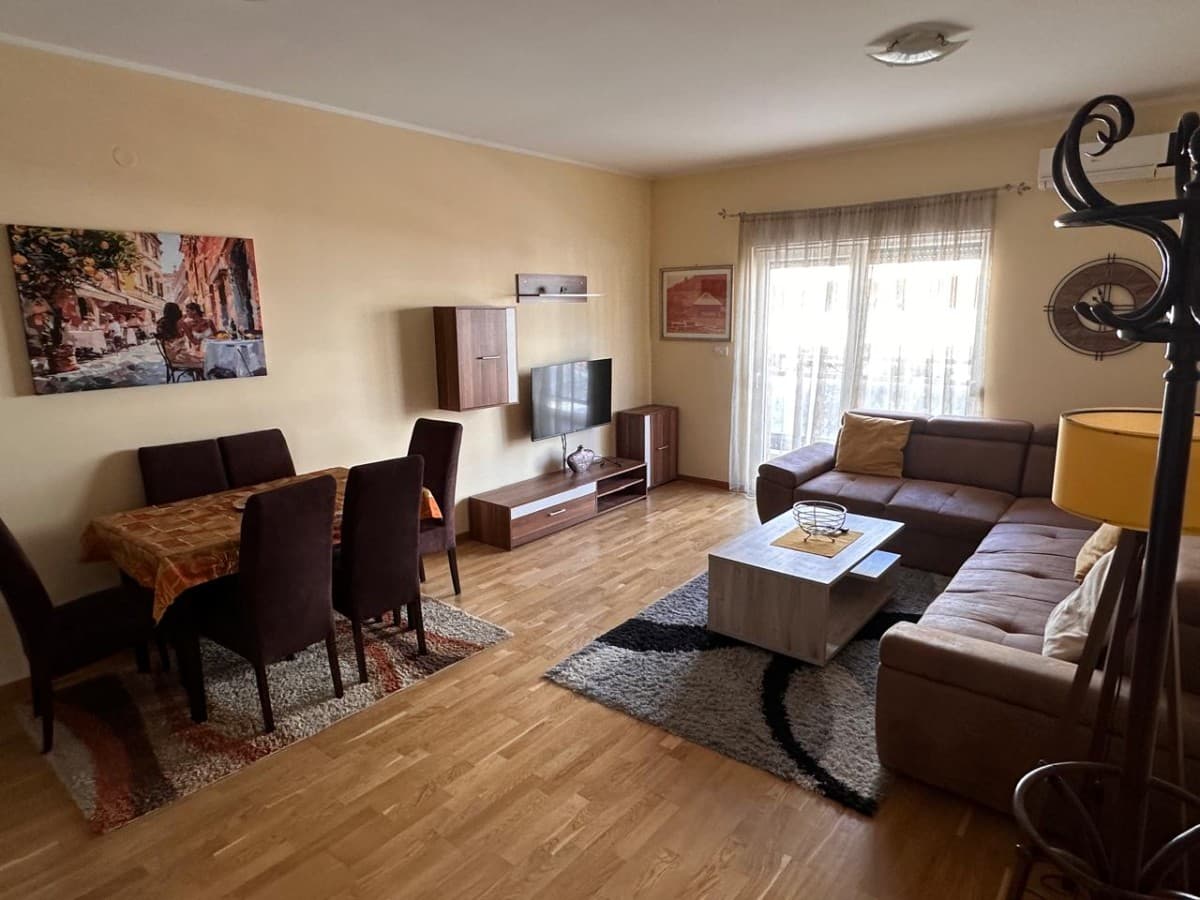 Izdaje se jednosoban stan