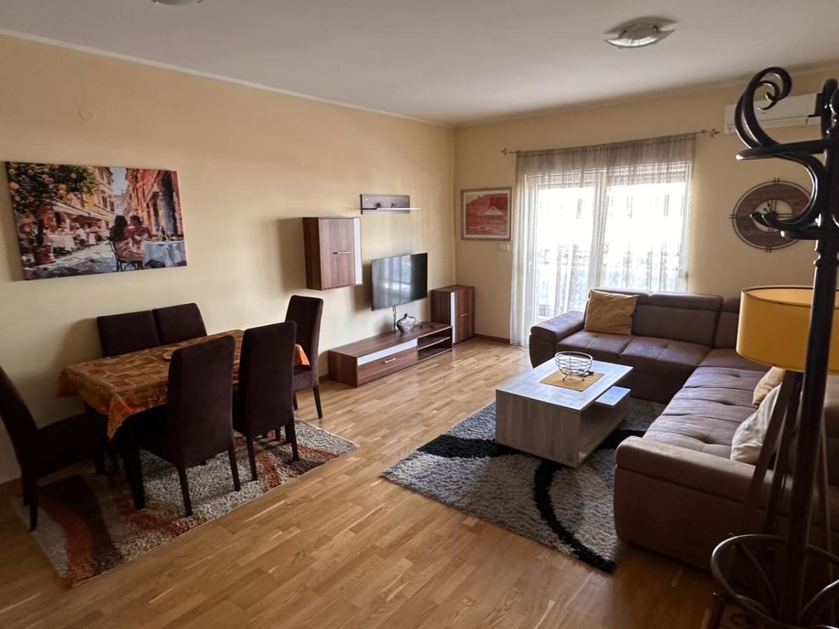 Izdaje se jednosoban stan