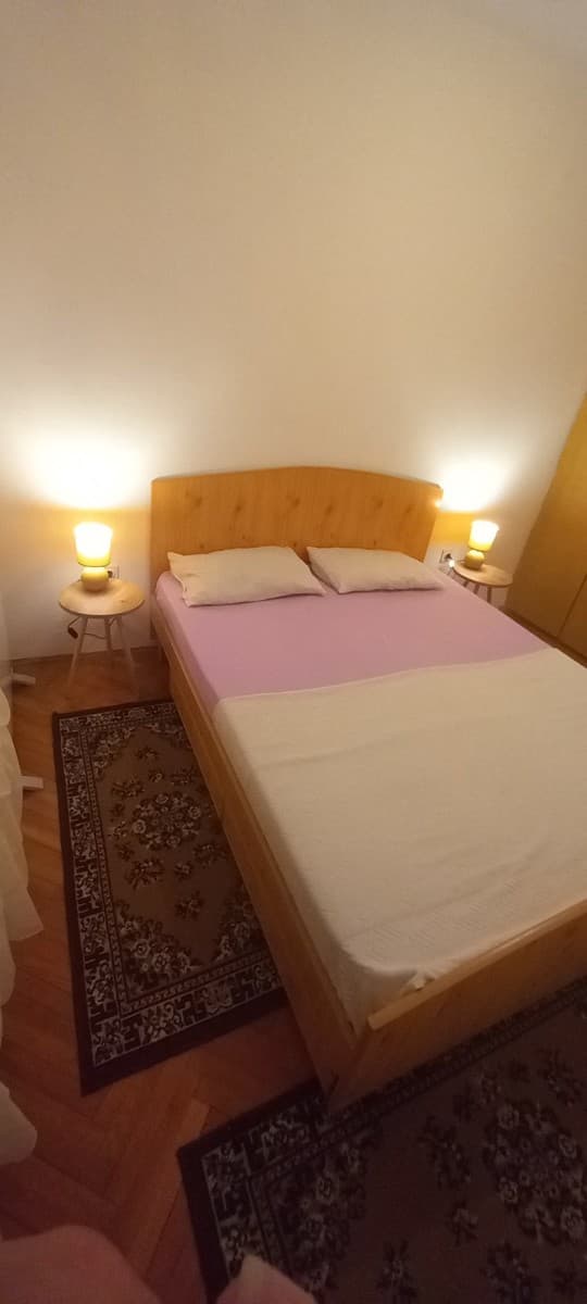 Izdaje se stan