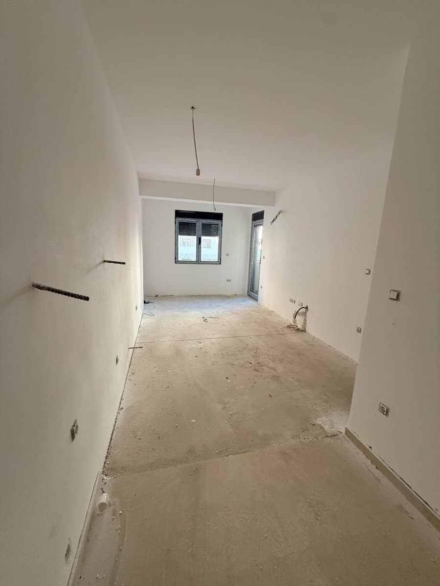 Prodaje se jednosoban stan