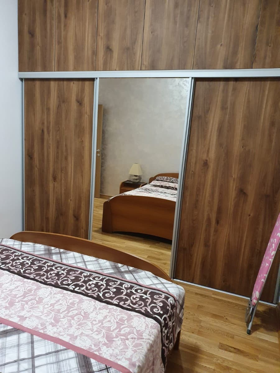 Izdaje se jednosoban stan