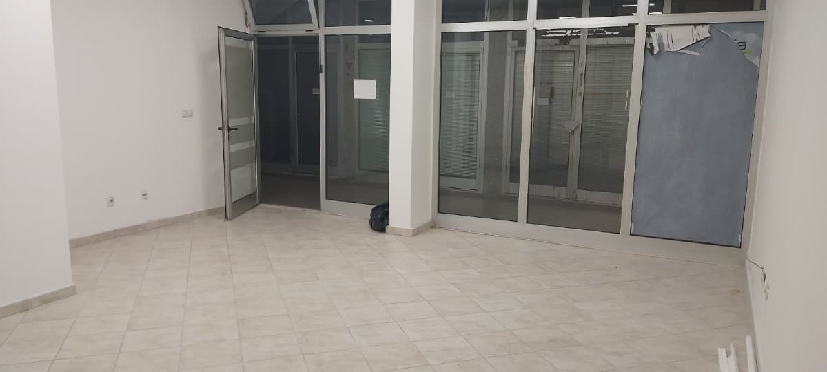 Izdaje se poslovni objekat