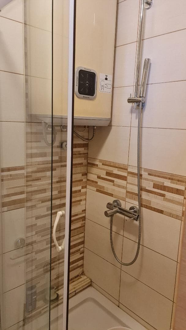 Izdaje se jednosoban namješten stan