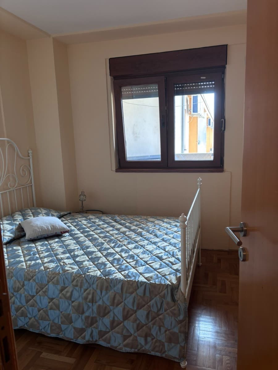 Izdaje se jednosoban stan