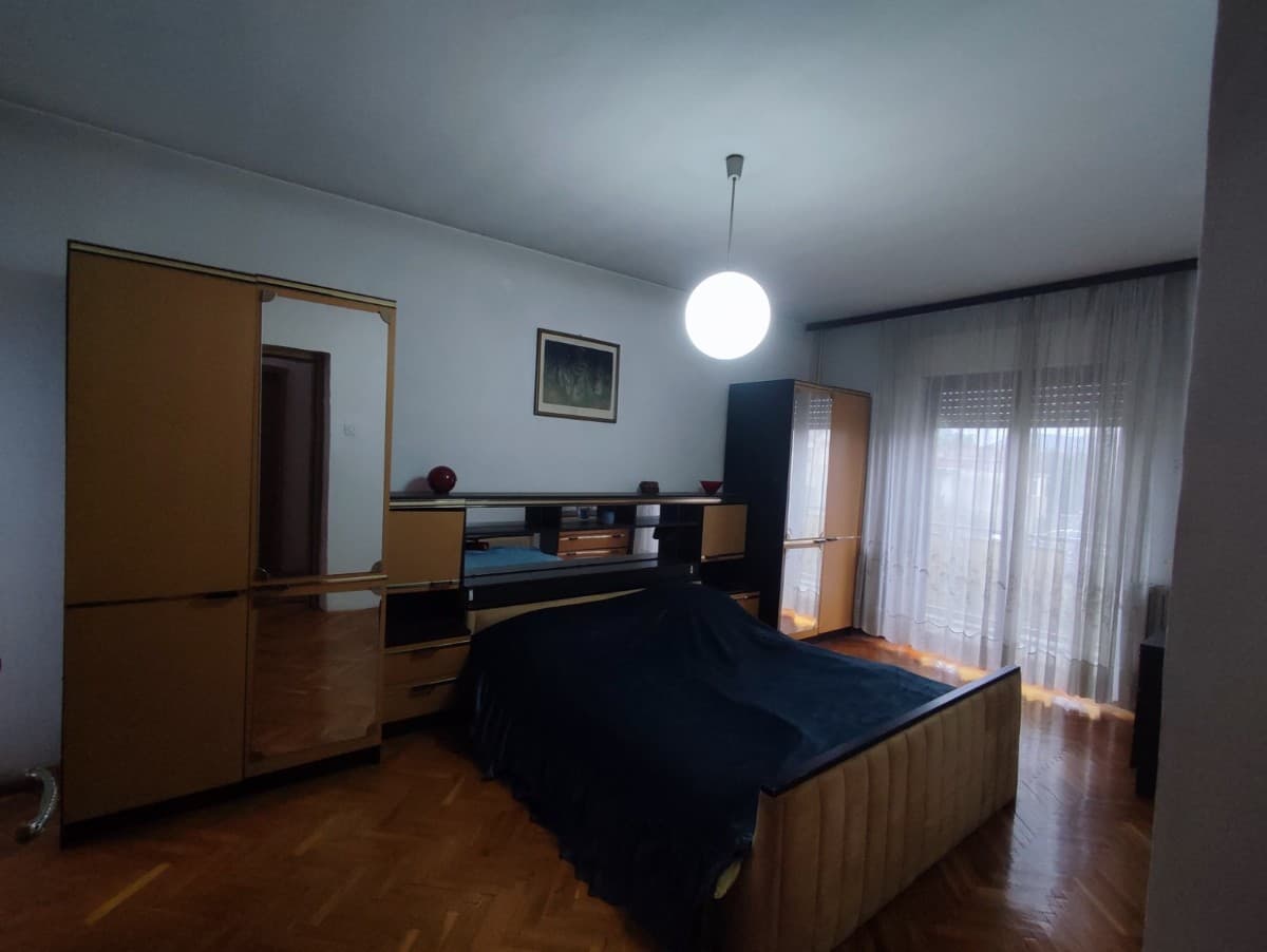 Izdaje se kuca