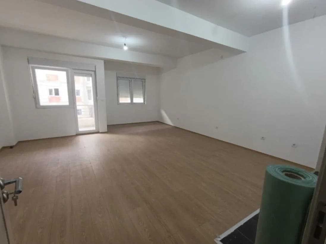 Izdaje se nov nenamjesten stan