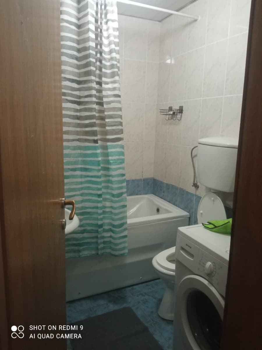 Izdaje se stan