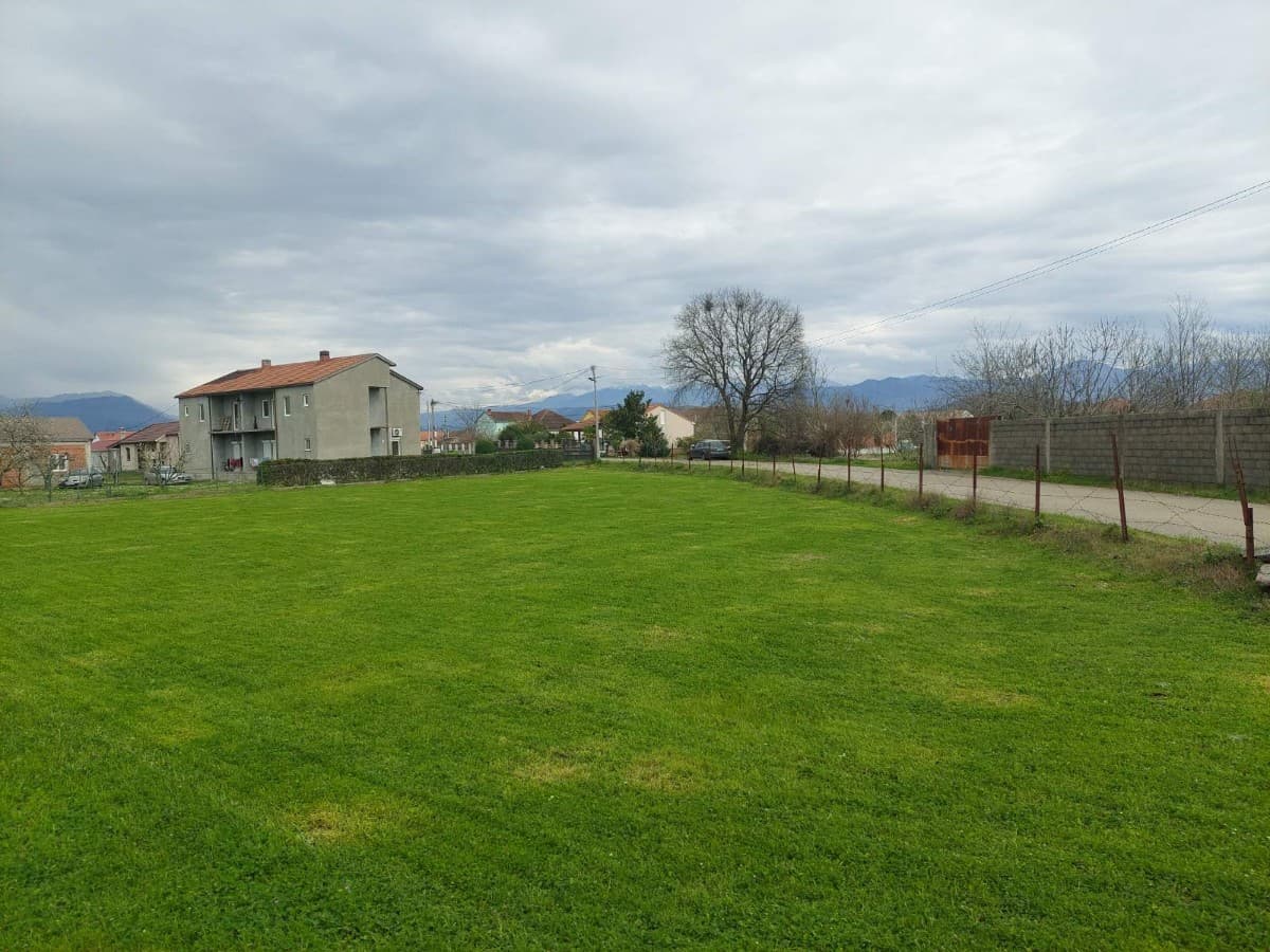 Na prodaju plac