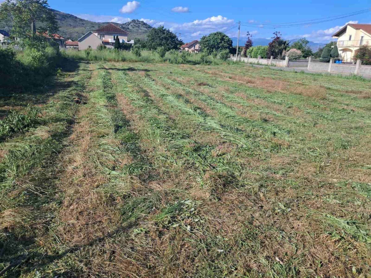 Prodaje se plac
