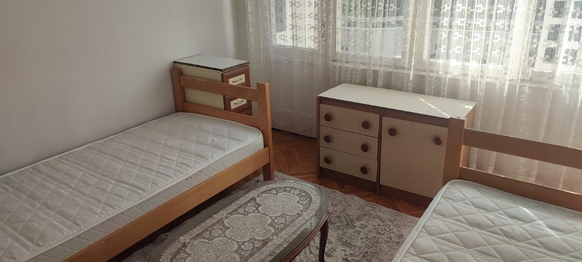 Izdaje se jednosoban stan