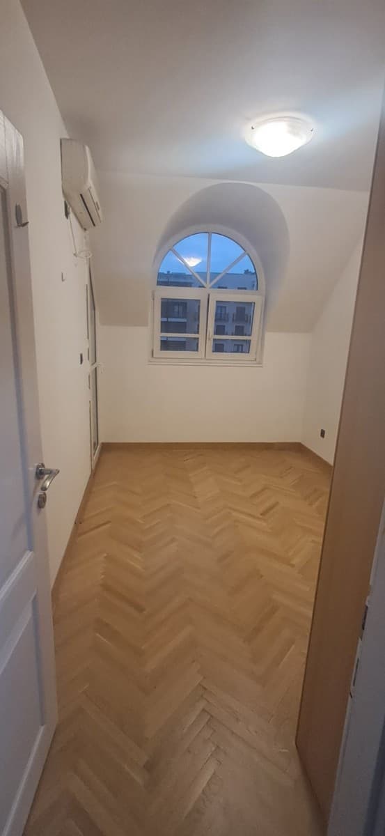 Izdaje se nenamjesten stan