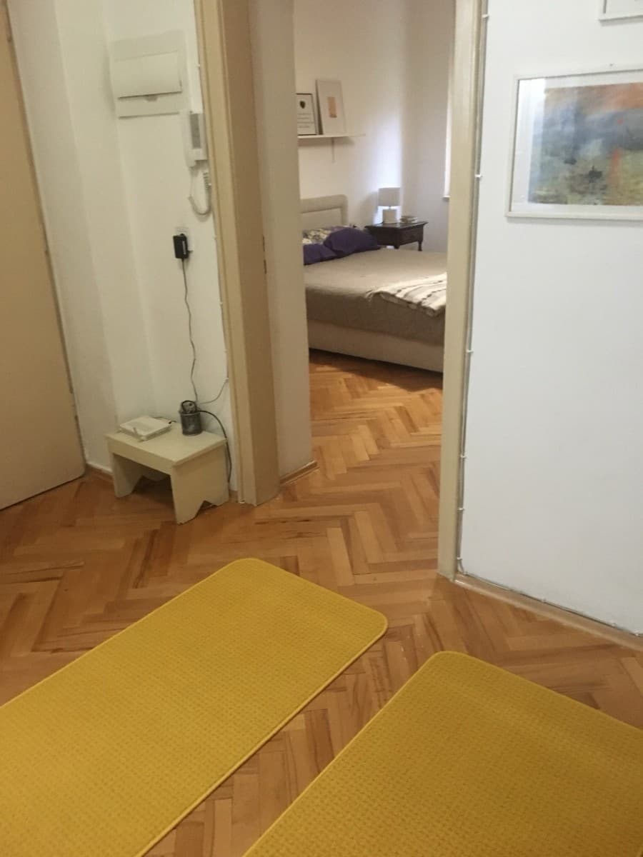 Izdaje se stan