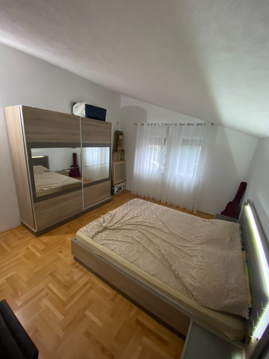 Izdaje se kuca