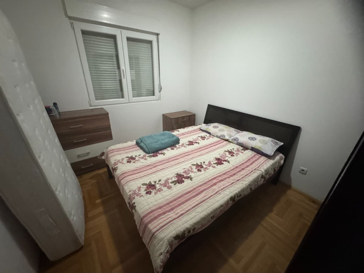 Izdaje se stan
