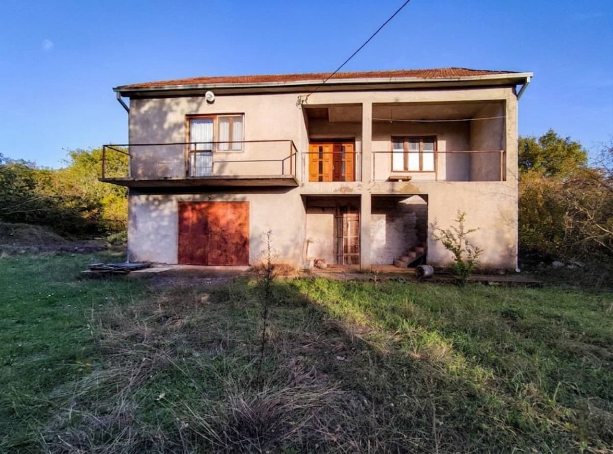 Prodaje se kuca