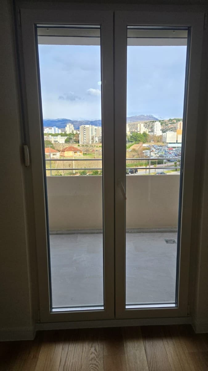 Izdaje se stan u svrhe poslovnog prostora