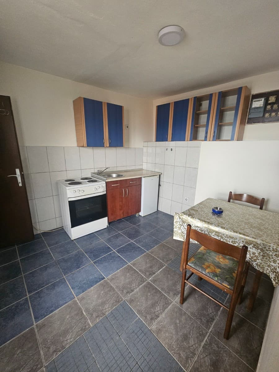 Izdaje se garsonjera