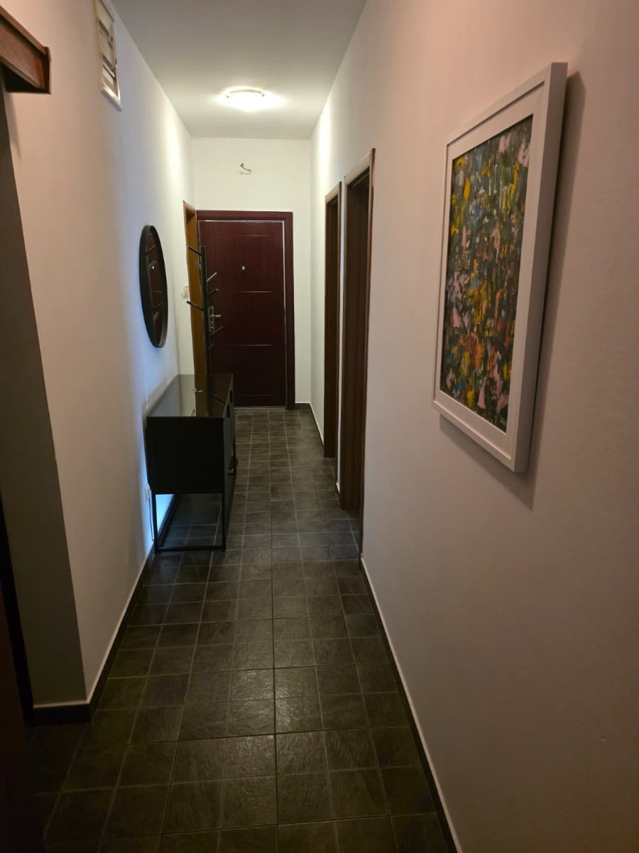 Izdaje se dvosoban stan