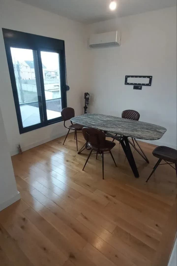 Izdaje se kuca