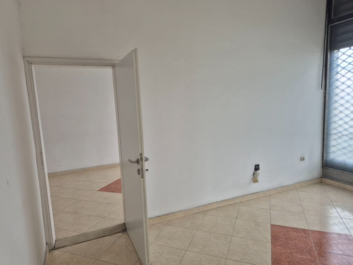 Izdaje se poslovni prostor
