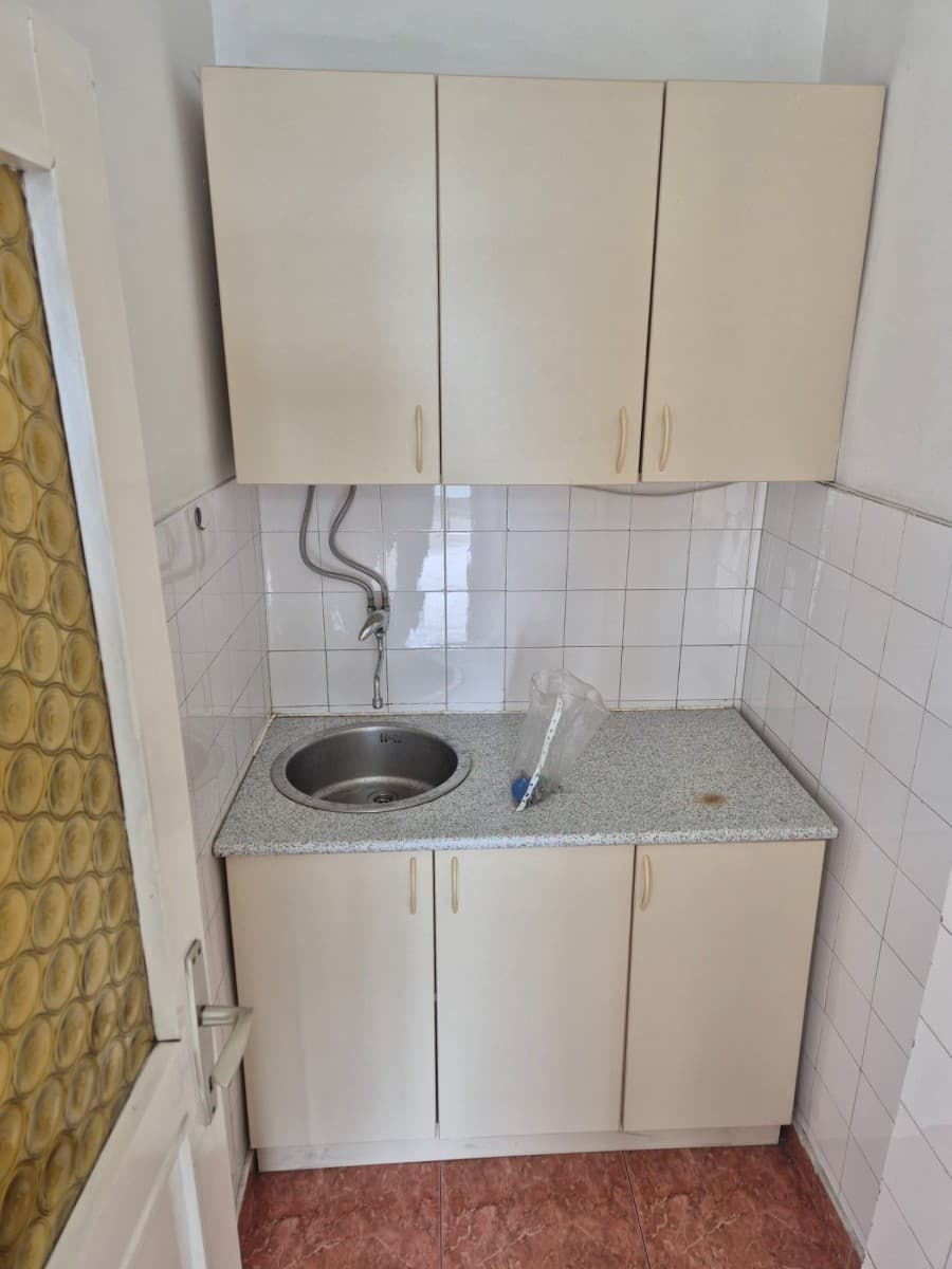 Izdaje se poslovni prostor