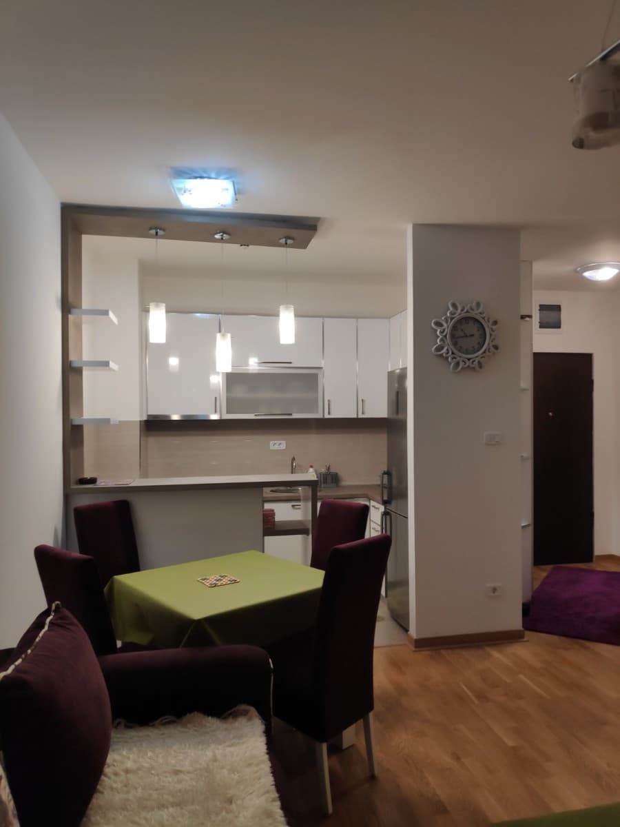 Izdaje se jednosoban stan