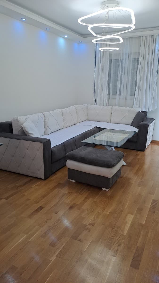 Izdaje se lux jednosoban stan